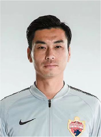 男人和女人在床上操